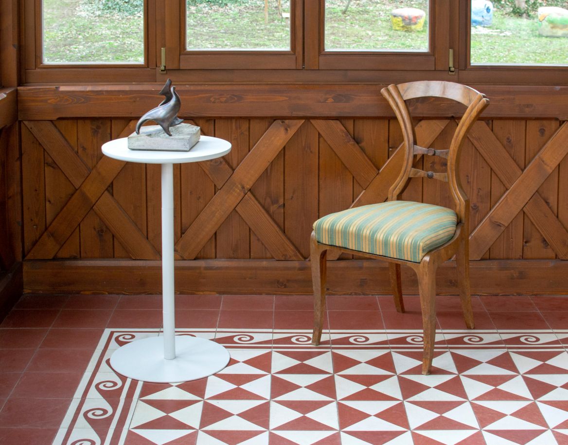 A Leónia Herrich-Kiss villa verandája és a tégla díszítések a villa egyedi megjelenését hangsúlyozzák, amely máig fennmaradt ódon eredeti állapotában.
